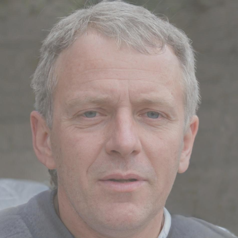 Portrait of Thắng Dương who completed the budget communication program